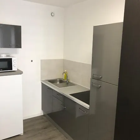 De 20m2 Proche Appartement *