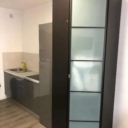 De 20m2 Proche Appartement *